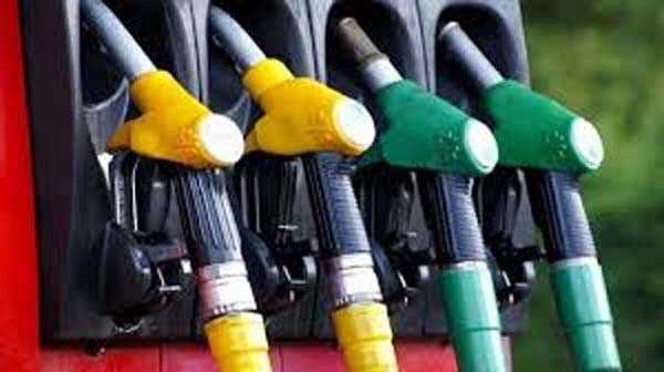 पेट्रोल, डीजल के दाम में कटौती, कच्चा तेल तेज पेट्रोल, डीजल के दाम में कटौती, कच्चा तेल तेज